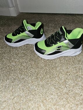 Kids Neon Green & Black Athletic Sneakers - Sport Design
